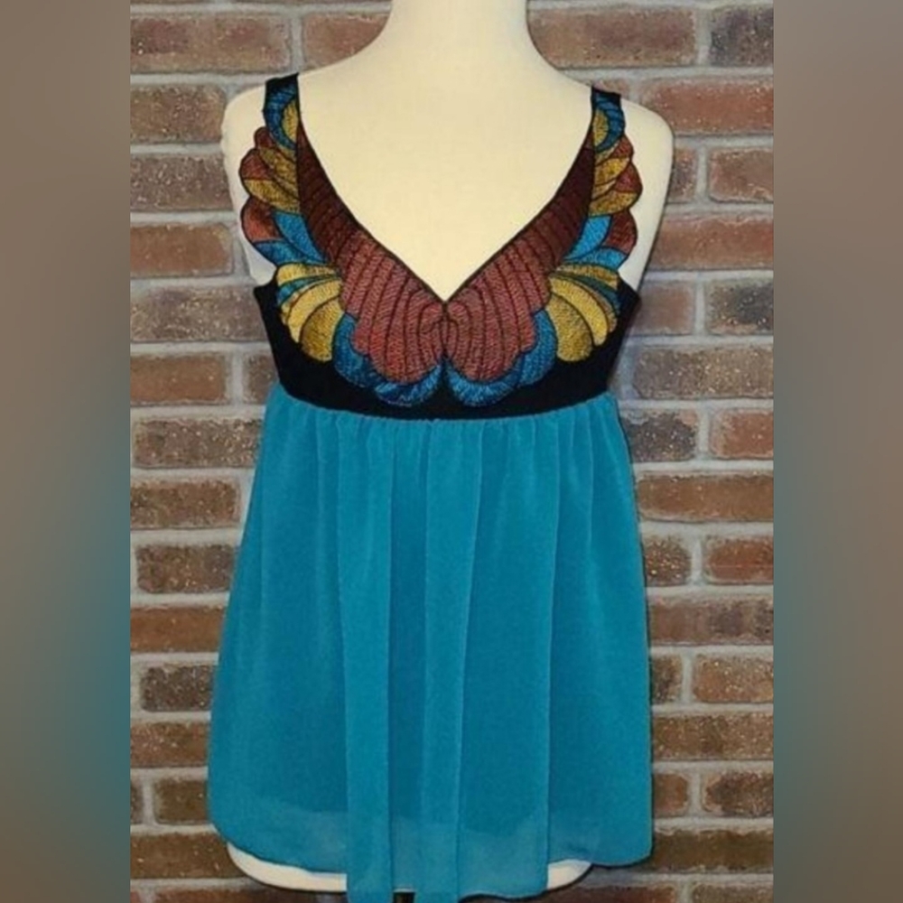 Julie's Closet Medium Embroidered Flowy Fairy Top Shirt Tank